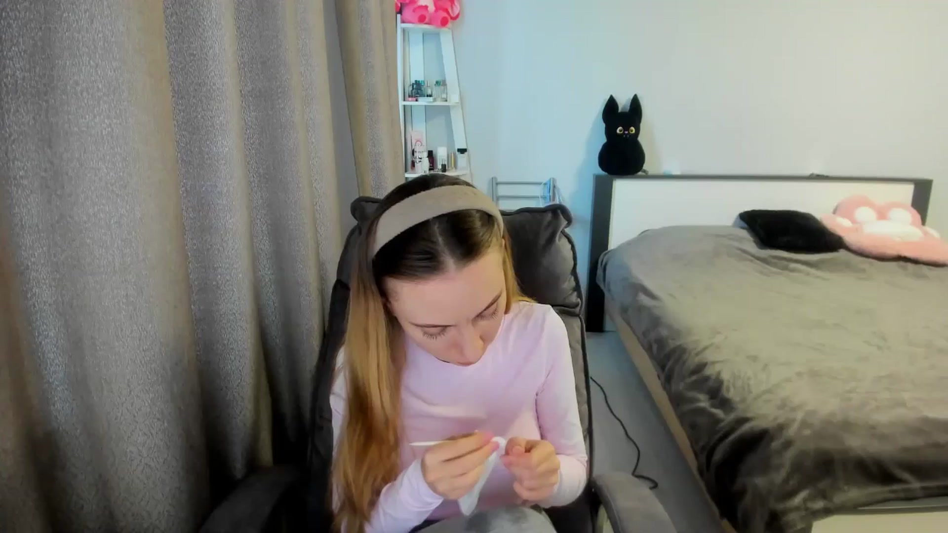 Gallery image thumbnail from Iam_Sasha's myfreecams stream on, 09/10/2025, 11:33 image 1 of 20