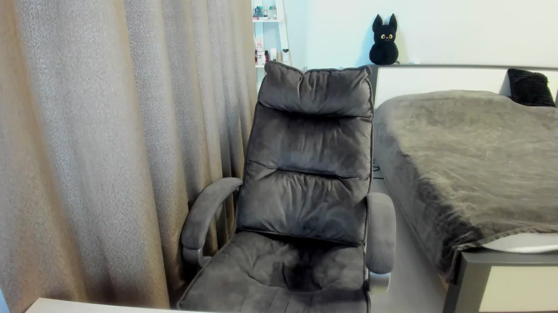 Gallery image thumbnail from Iam_Sasha's myfreecams stream on, 09/11/2025, 12:47 image 20 of 20