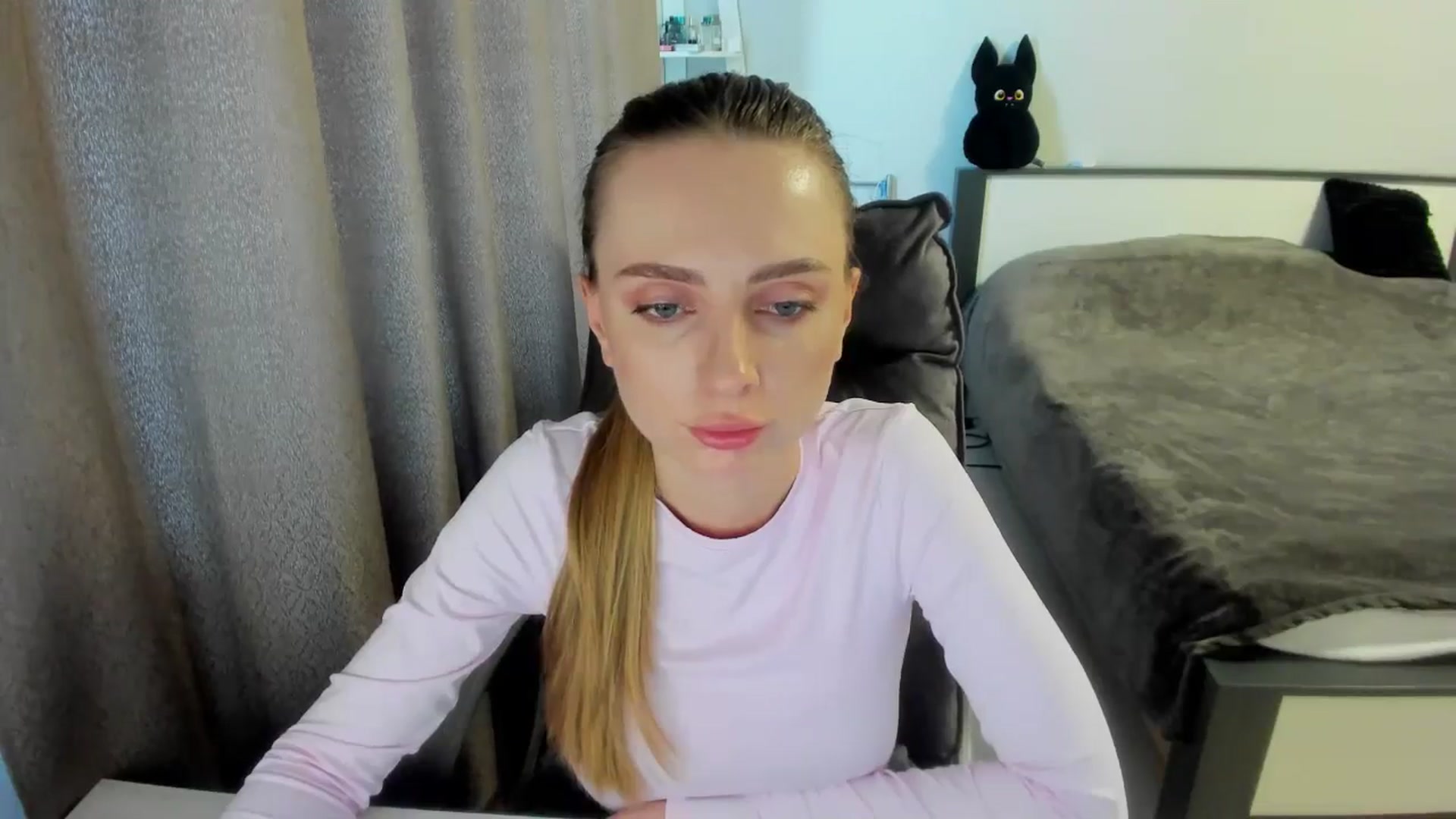 Gallery image thumbnail from Iam_Sasha's myfreecams stream on, 09/11/2025, 12:47 image 10 of 20