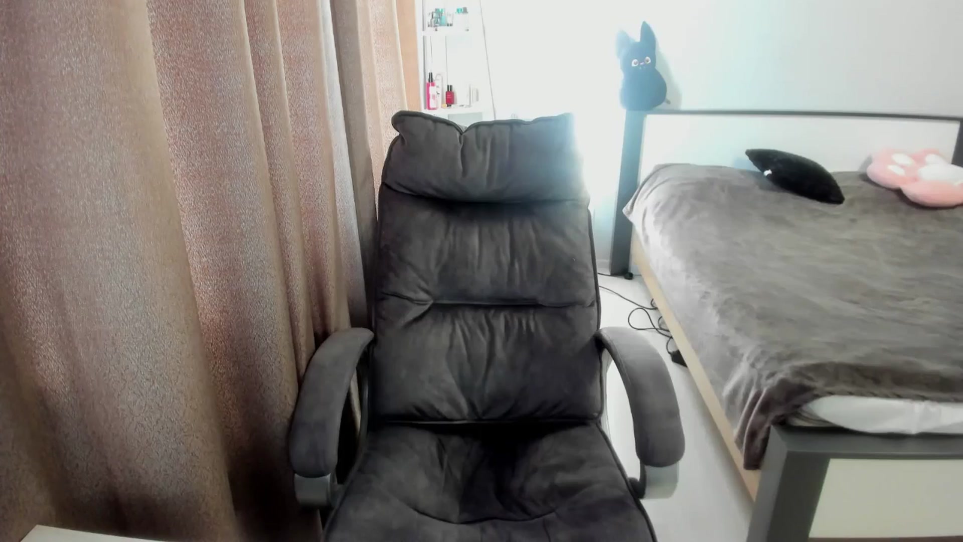 Gallery image thumbnail from Iam_Sasha's myfreecams stream on, 09/20/2025, 16:05 image 7 of 20