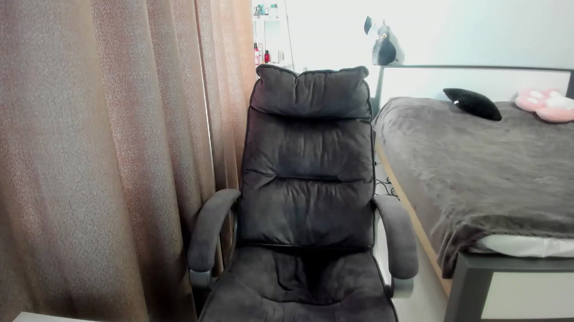 Gallery image thumbnail from Iam_Sasha's myfreecams stream on, 09/20/2025, 16:05 image 12 of 20