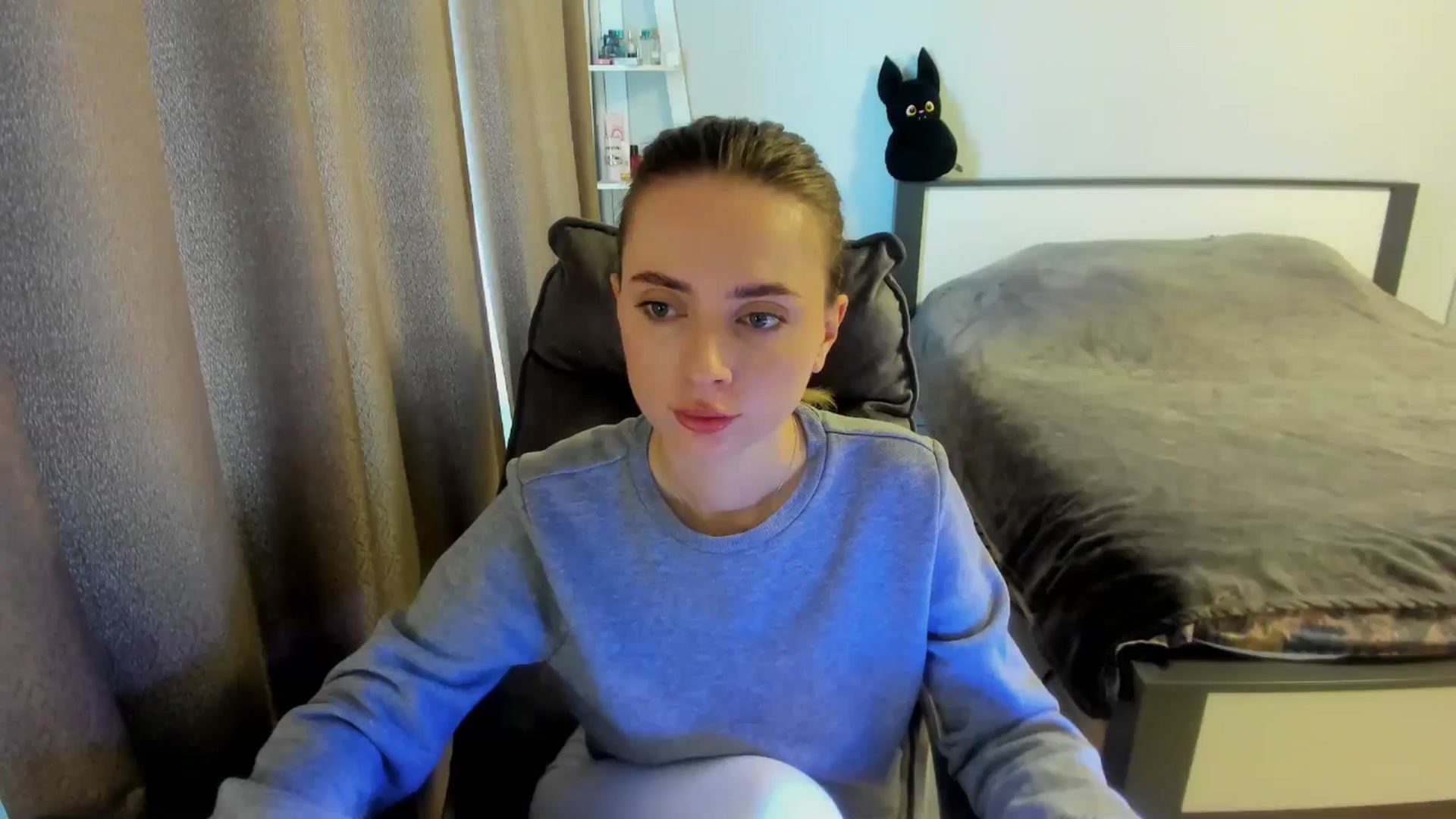 Gallery image thumbnail from Iam_Sasha's myfreecams stream on, 09/22/2025, 10:47 image 4 of 20