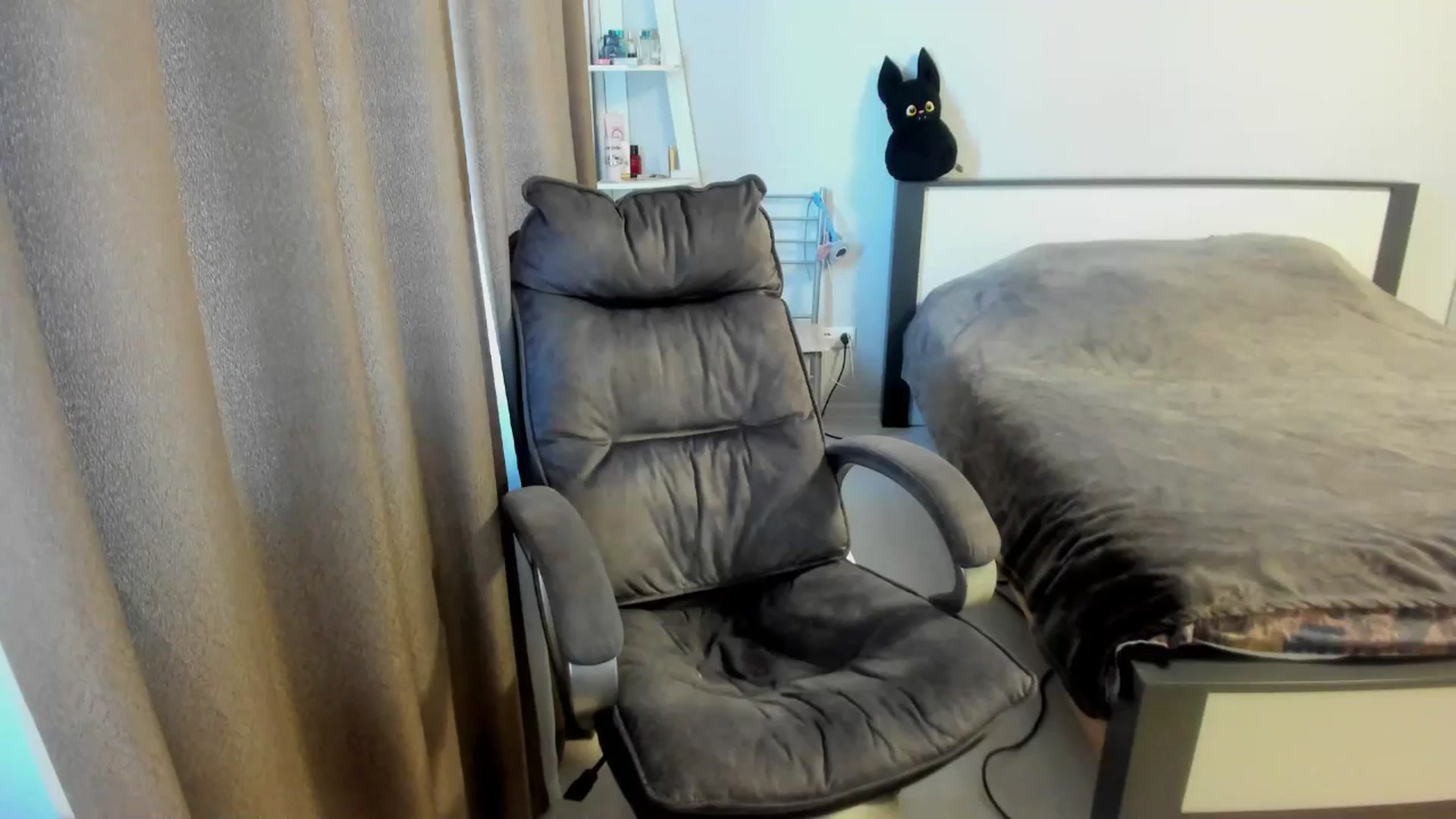 Gallery image thumbnail from Iam_Sasha's myfreecams stream on, 09/22/2025, 10:47 image 11 of 20