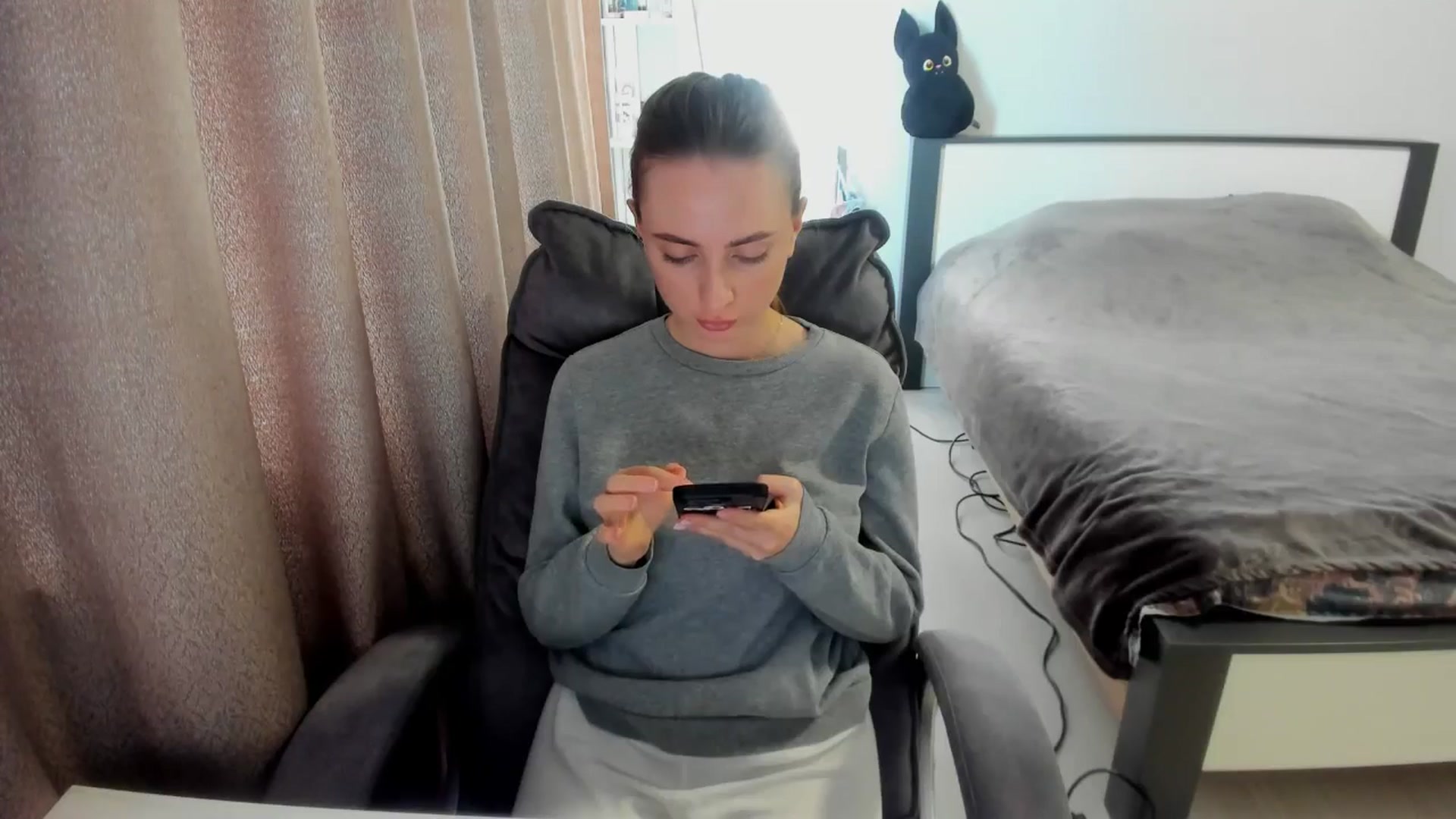 Gallery image thumbnail from Iam_Sasha's myfreecams stream on, 09/22/2025, 14:25 image 13 of 20