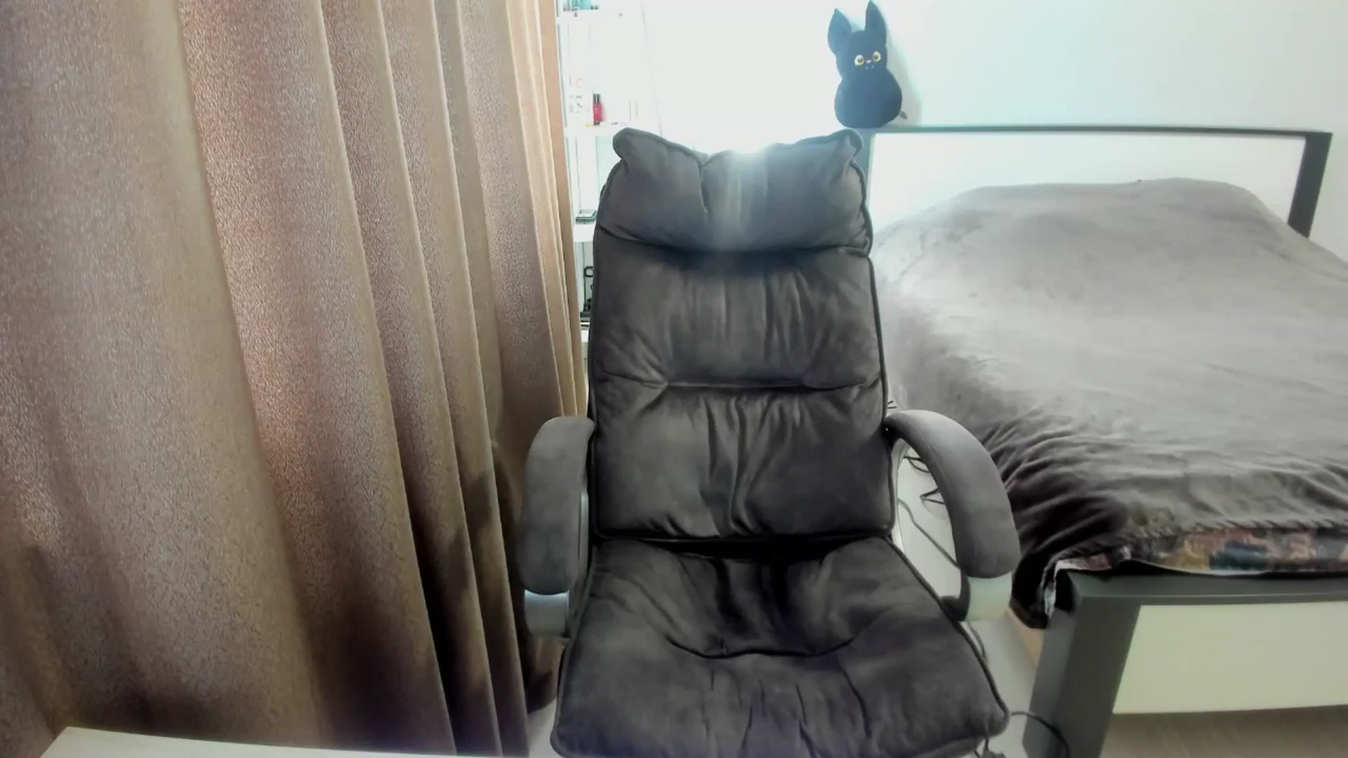 Gallery image thumbnail from Iam_Sasha's myfreecams stream on, 09/22/2025, 14:25 image 15 of 20