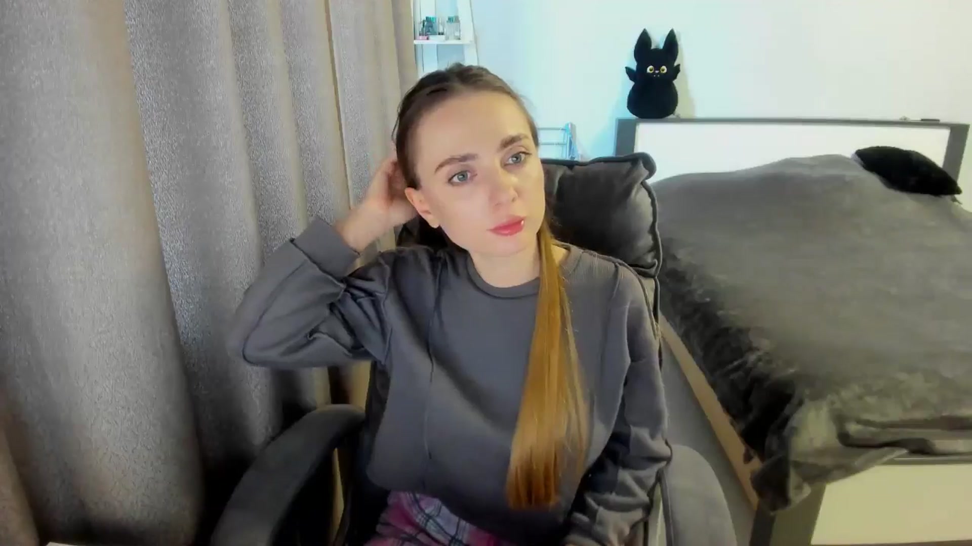 Gallery image thumbnail from Iam_Sasha's myfreecams stream on, 09/27/2025, 11:19 image 17 of 20