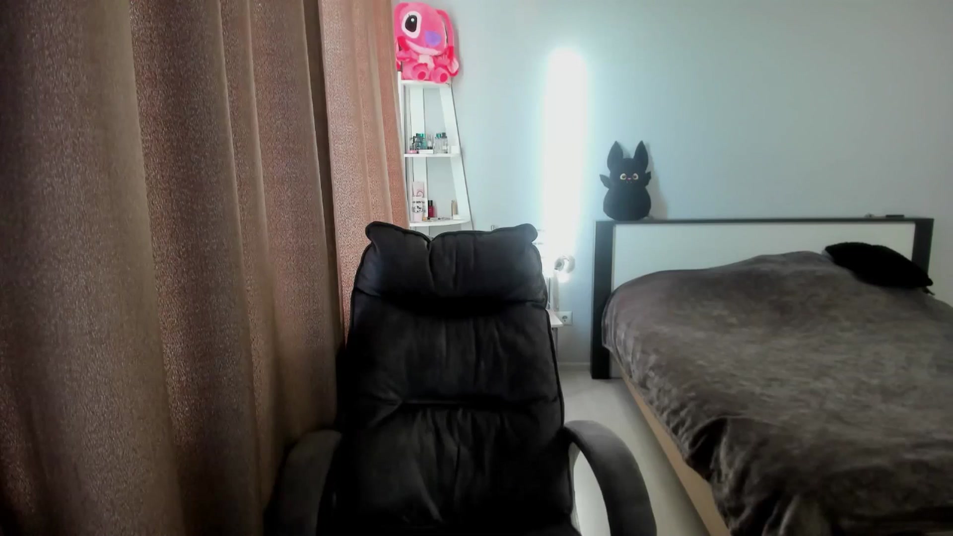 Gallery image thumbnail from Iam_Sasha's myfreecams stream on, 09/27/2025, 14:19 image 19 of 20