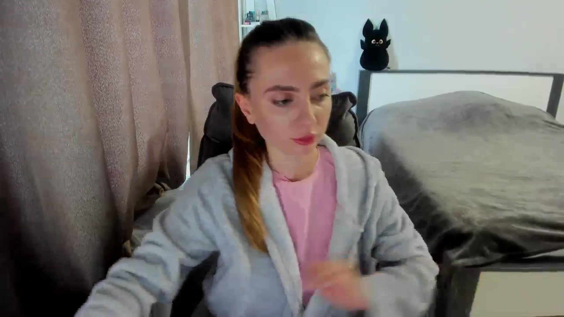Gallery image thumbnail from Iam_Sasha's myfreecams stream on, 10/04/2025, 10:01 image 13 of 20