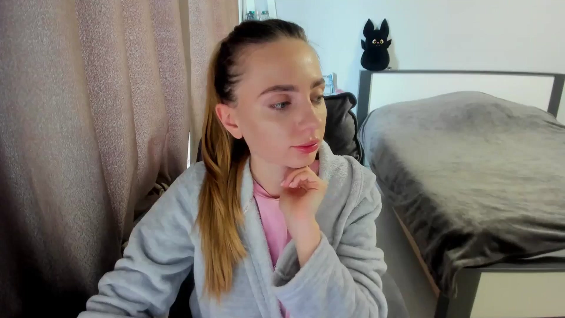 Gallery image thumbnail from Iam_Sasha's myfreecams stream on, 10/04/2025, 10:01 image 11 of 20