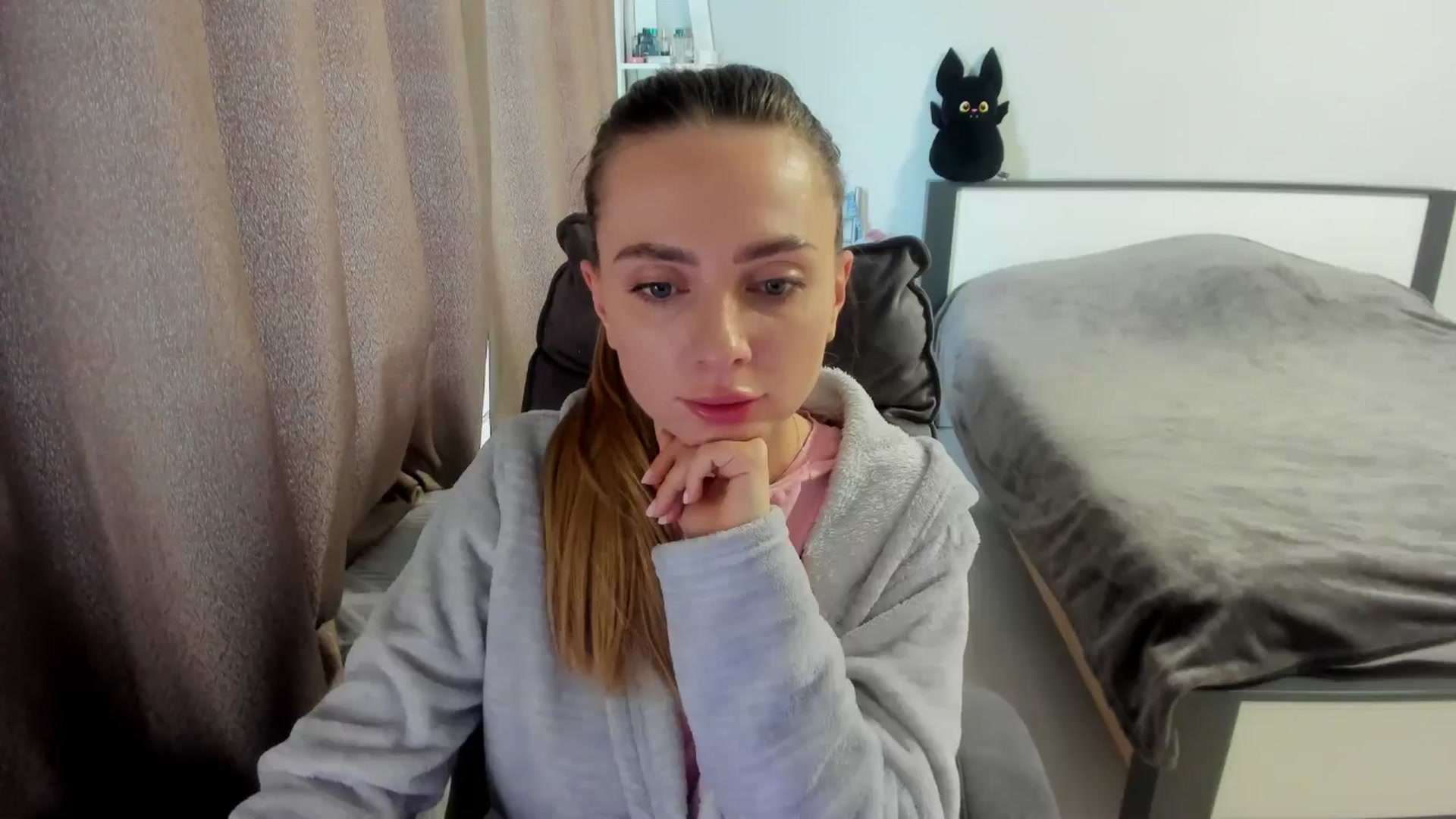 Gallery image thumbnail from Iam_Sasha's myfreecams stream on, 10/04/2025, 10:01 image 19 of 20