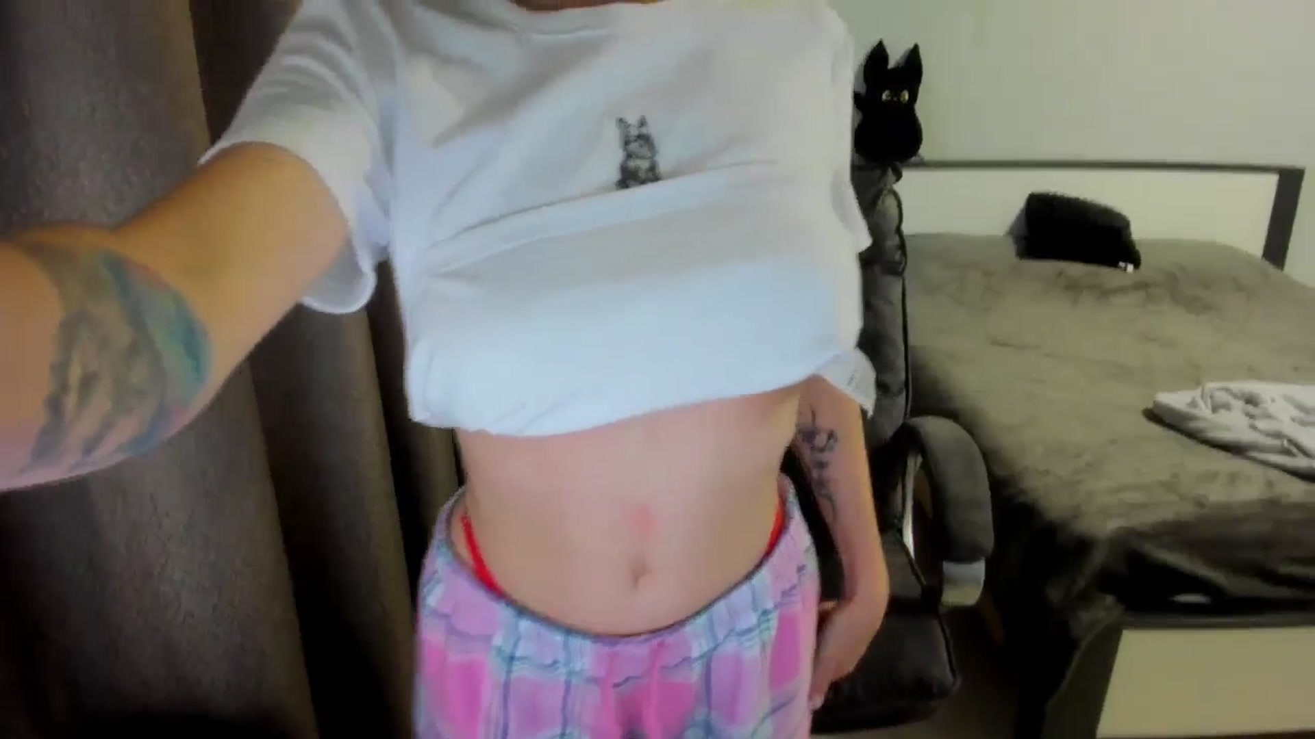 Gallery image thumbnail from Iam_Sasha's myfreecams stream on, 10/07/2025, 14:09 image 6 of 20
