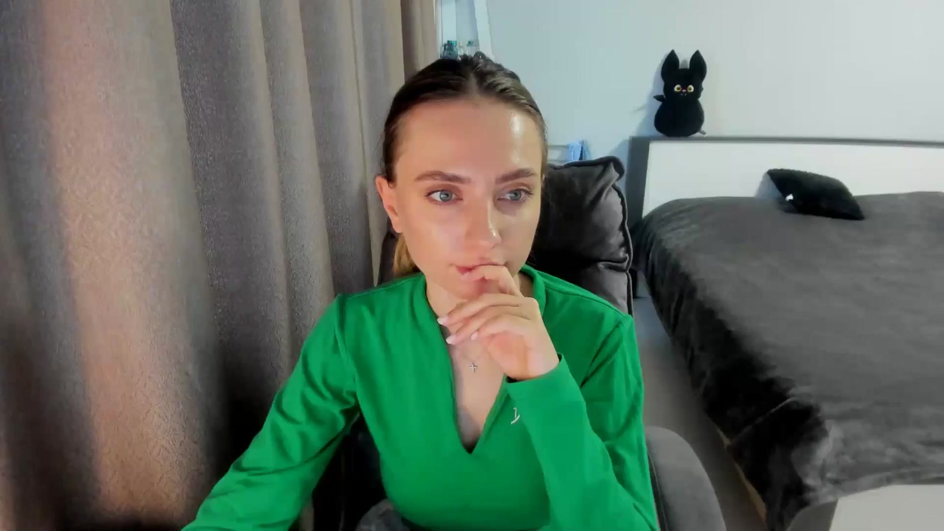 Gallery image thumbnail from Iam_Sasha's myfreecams stream on, 10/09/2025, 11:47 image 5 of 20