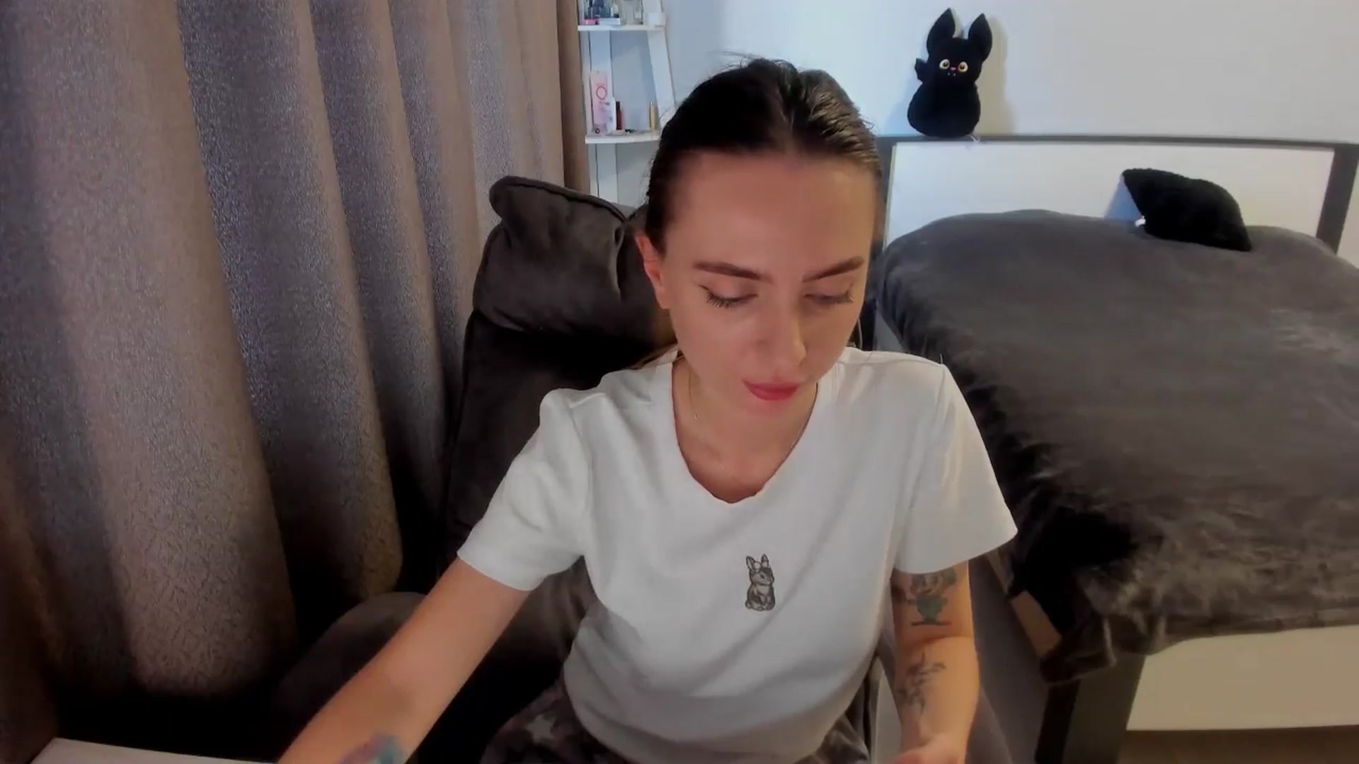 Gallery image thumbnail from Iam_Sasha's myfreecams stream on, 10/12/2025, 13:33 image 4 of 20
