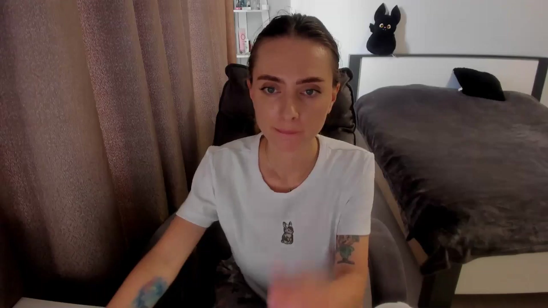 Gallery image thumbnail from Iam_Sasha's myfreecams stream on, 10/12/2025, 13:33 image 19 of 20