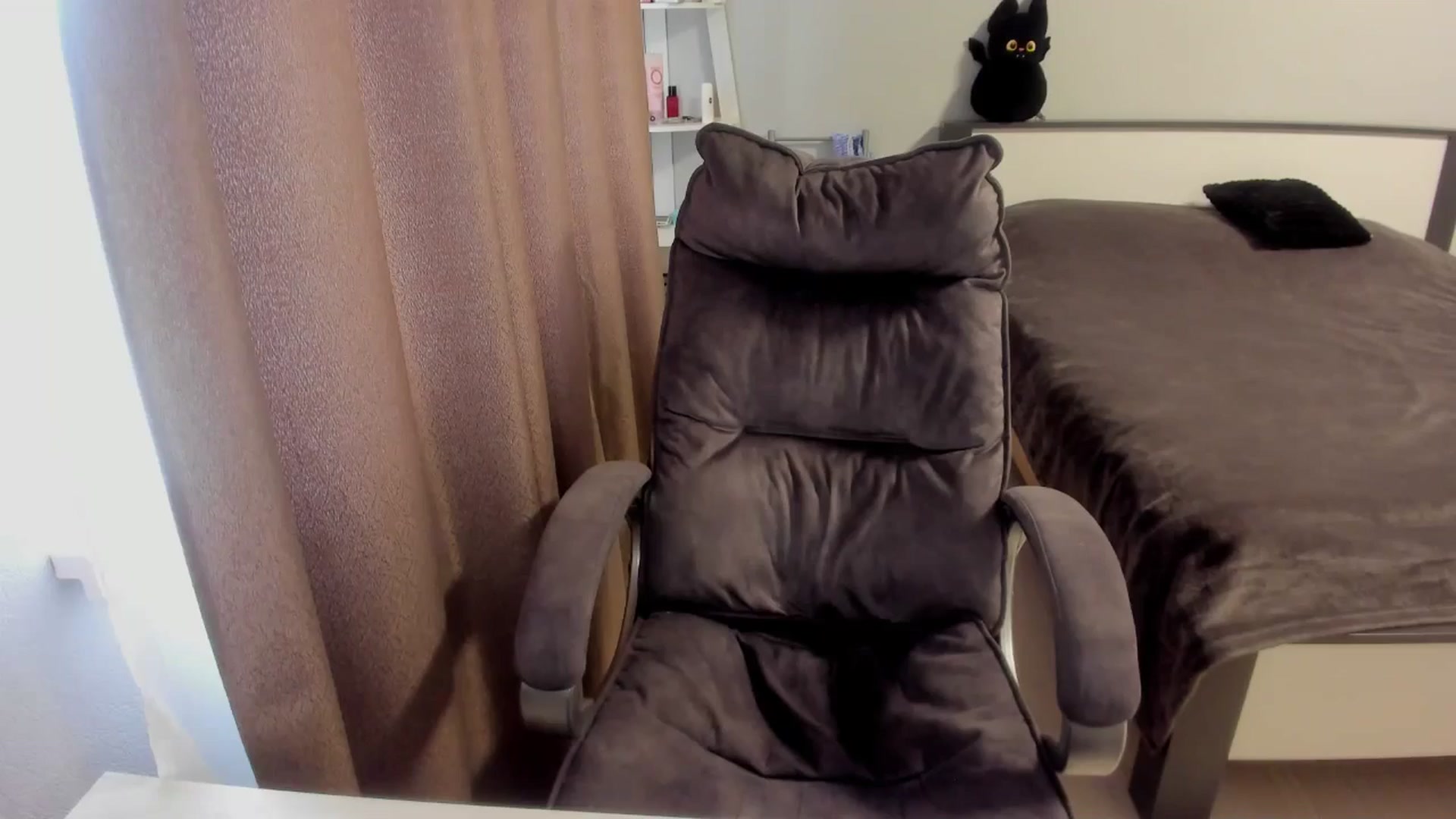 Gallery image thumbnail from Iam_Sasha's myfreecams stream on, 10/13/2025, 09:05 image 16 of 20