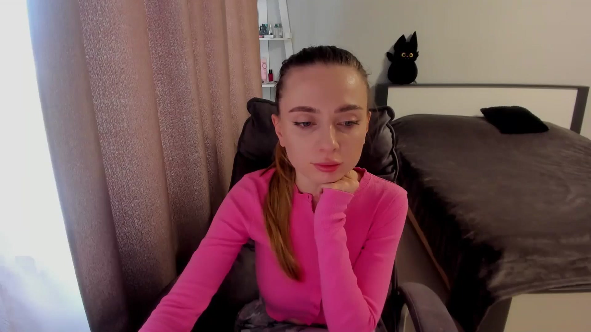 Gallery image thumbnail from Iam_Sasha's myfreecams stream on, 10/13/2025, 09:05 image 6 of 20