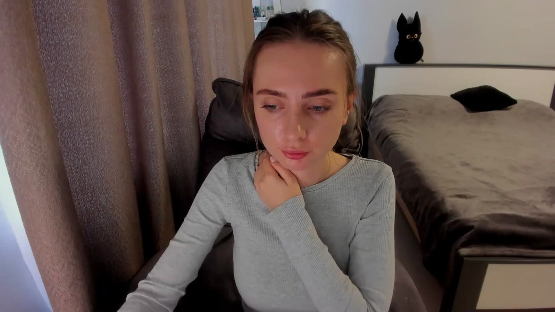 Gallery image thumbnail from Iam_Sasha's myfreecams stream on, 10/14/2025, 14:10 image 5 of 20
