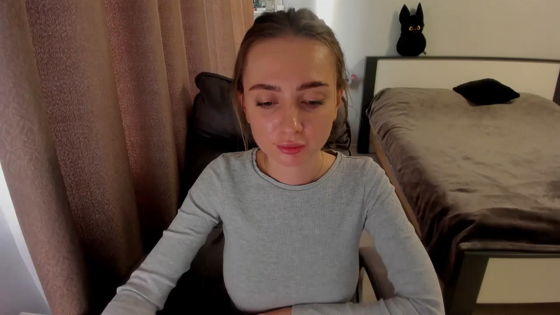 Gallery image thumbnail from Iam_Sasha's myfreecams stream on, 10/14/2025, 14:10 image 17 of 20