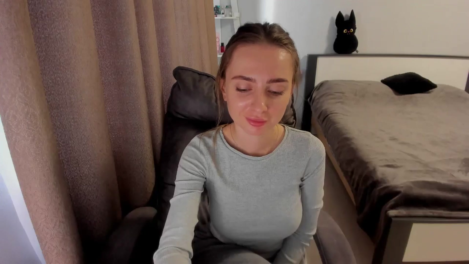 Gallery image thumbnail from Iam_Sasha's myfreecams stream on, 10/14/2025, 14:10 image 13 of 20