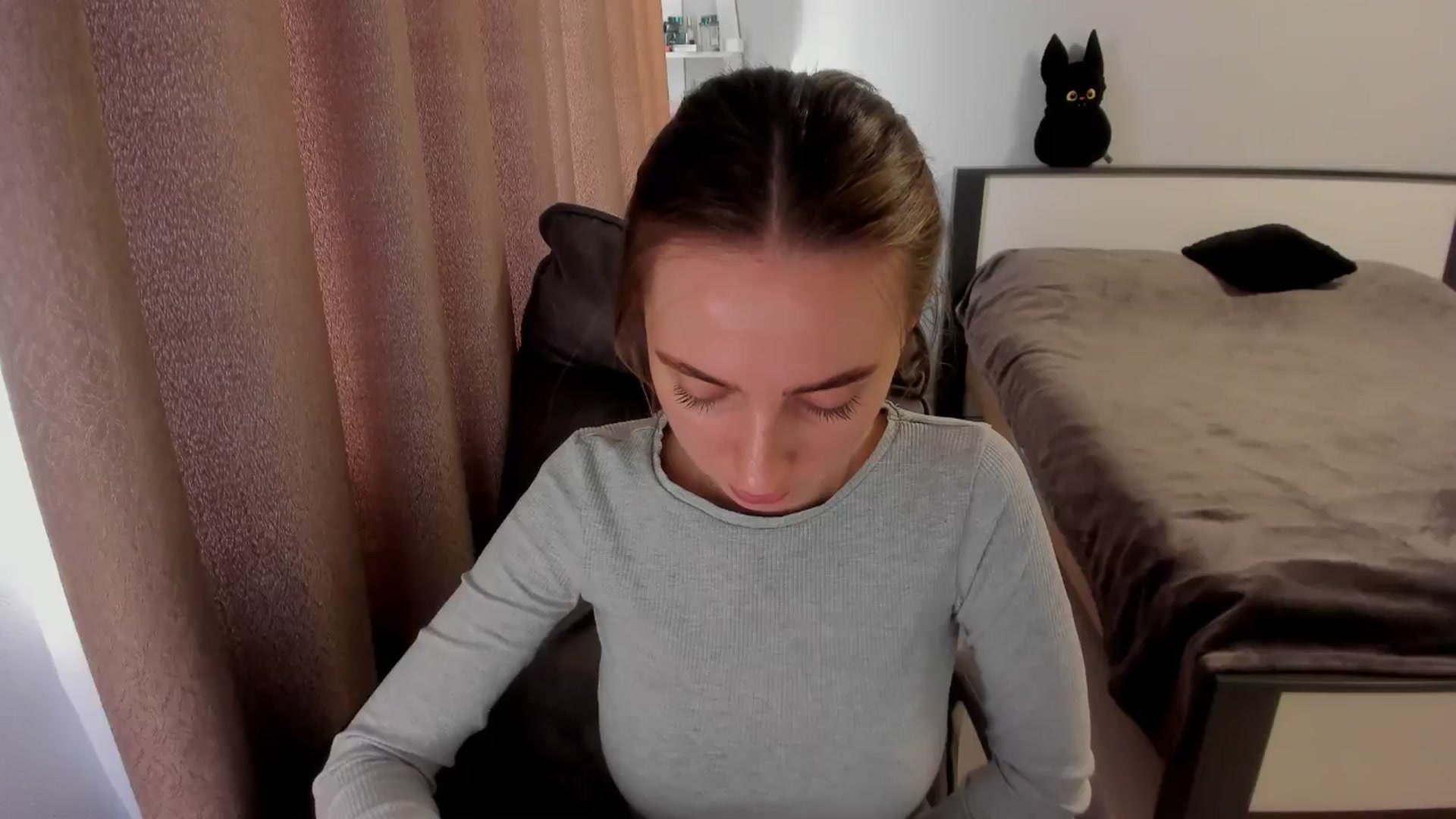 Gallery image thumbnail from Iam_Sasha's myfreecams stream on, 10/14/2025, 14:10 image 9 of 20