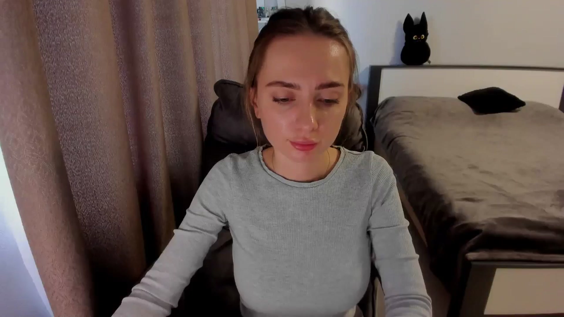 Gallery image thumbnail from Iam_Sasha's myfreecams stream on, 10/14/2025, 14:10 image 4 of 20
