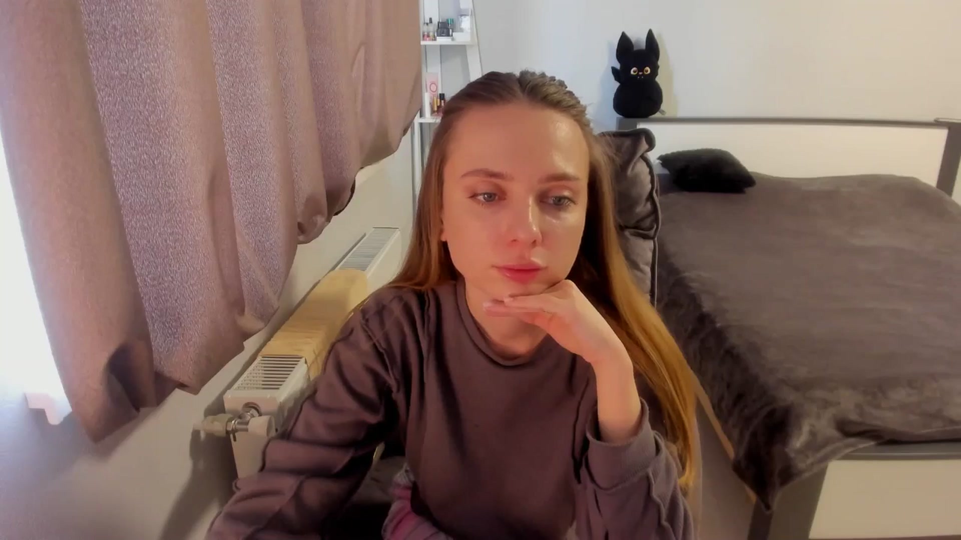 Gallery image thumbnail from Iam_Sasha's myfreecams stream on, 10/28/2025, 10:53 image 15 of 20
