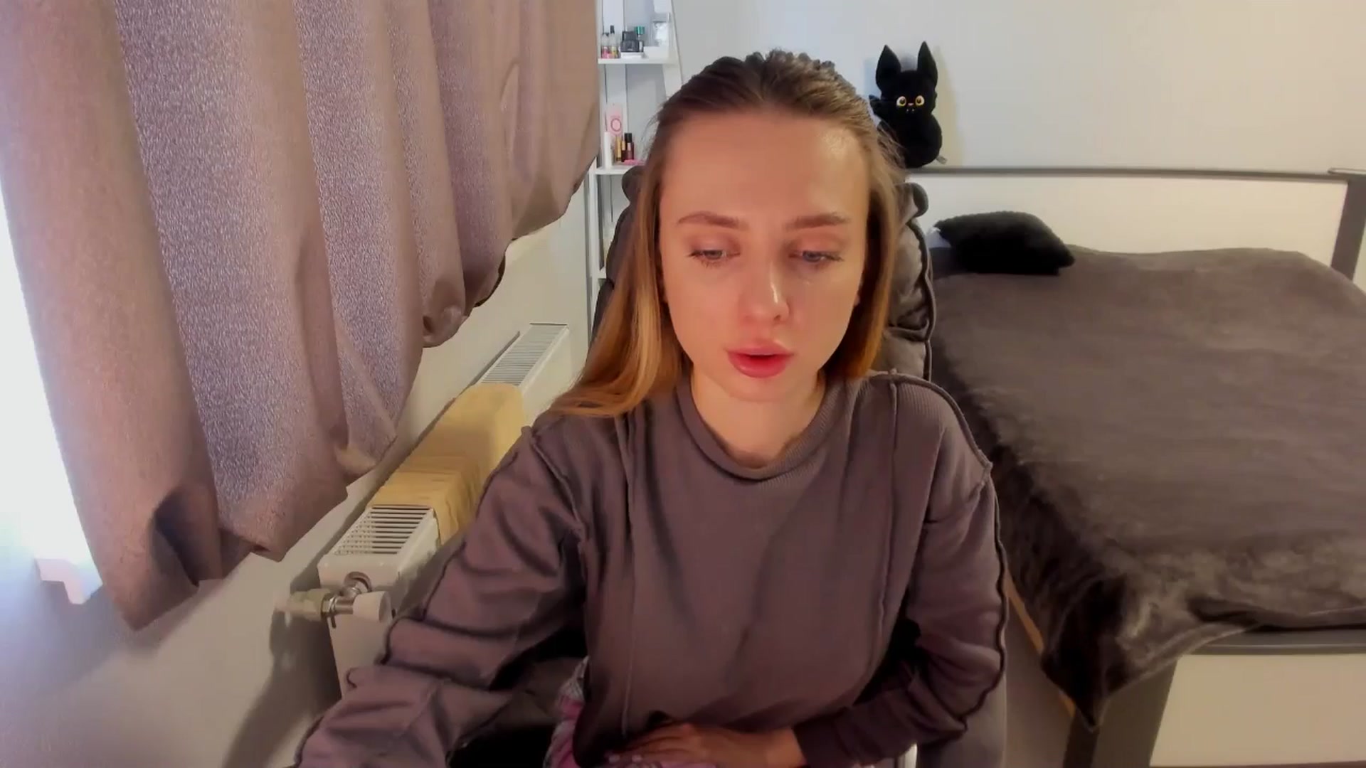 Gallery image thumbnail from Iam_Sasha's myfreecams stream on, 10/28/2025, 10:53 image 14 of 20