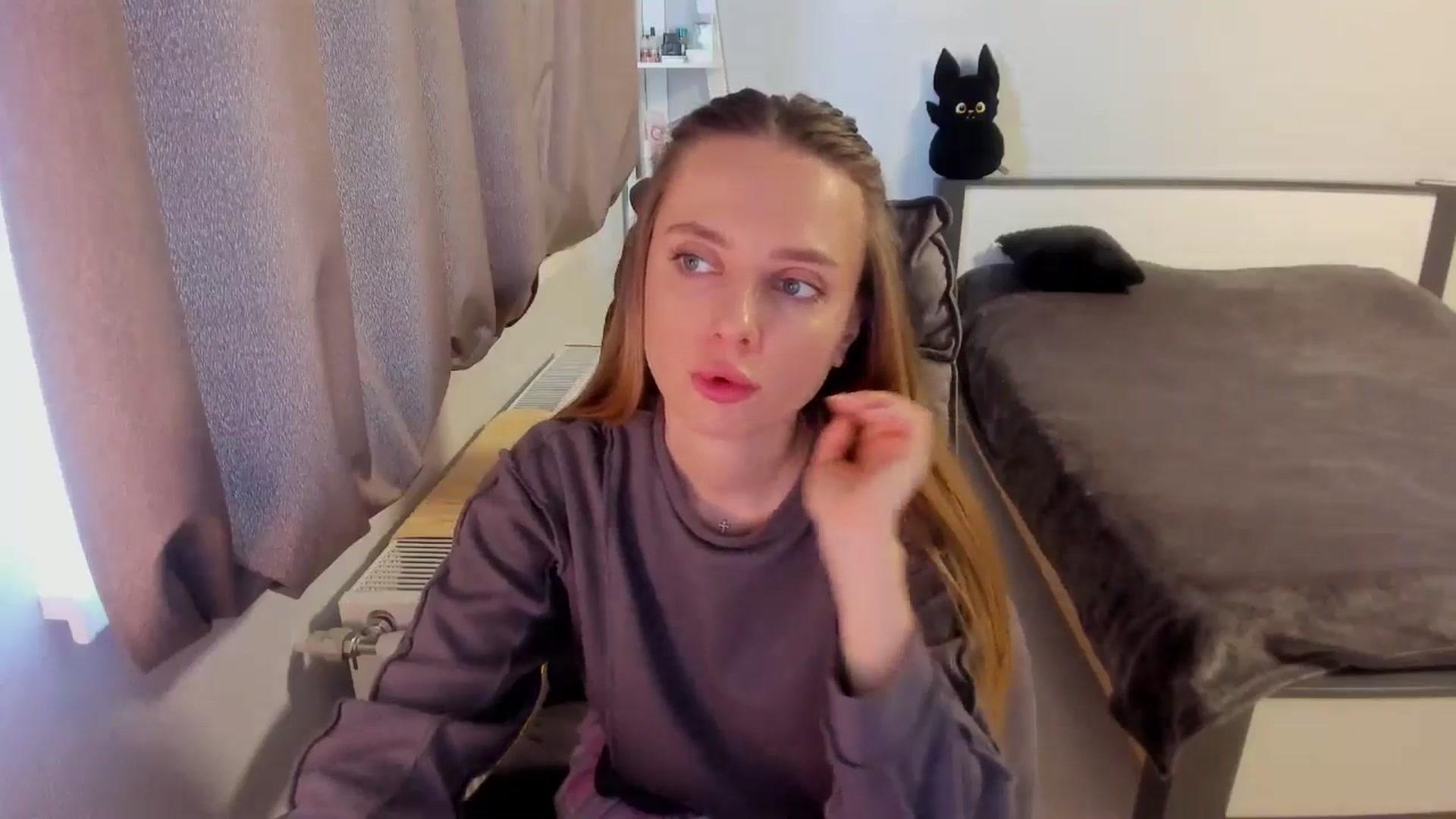 Gallery image thumbnail from Iam_Sasha's myfreecams stream on, 10/28/2025, 10:53 image 8 of 20