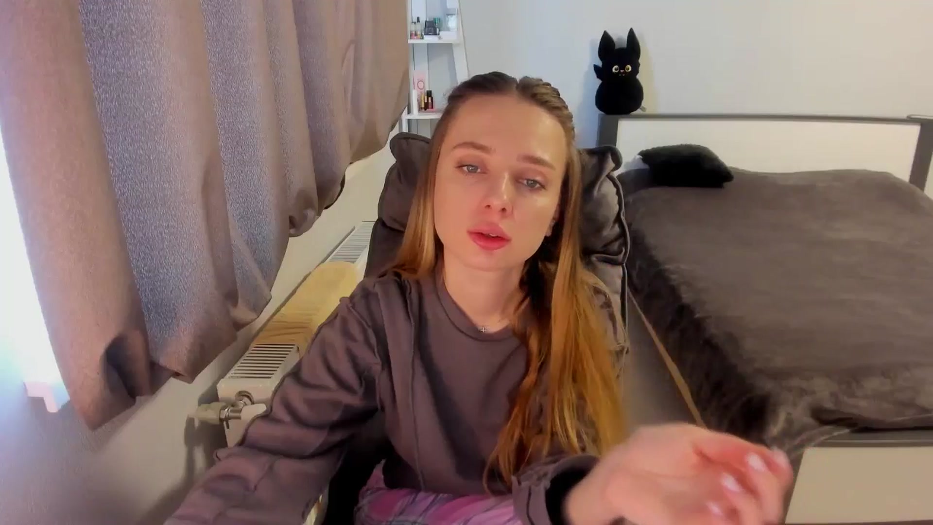 Gallery image thumbnail from Iam_Sasha's myfreecams stream on, 10/28/2025, 10:53 image 2 of 20