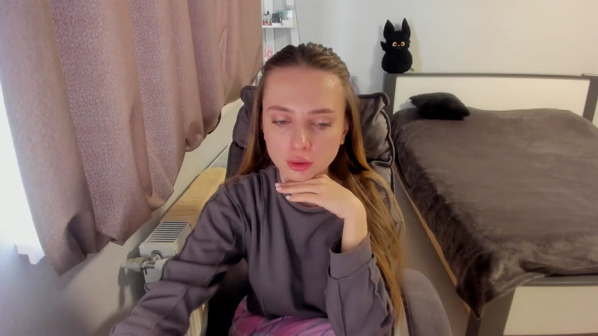 Gallery image thumbnail from Iam_Sasha's myfreecams stream on, 10/28/2025, 10:53 image 19 of 20