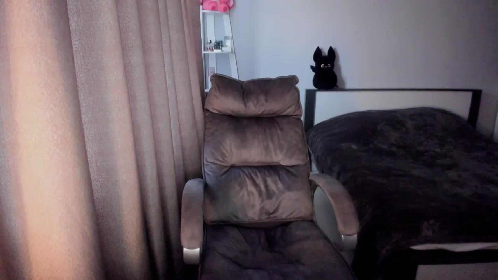 Gallery image thumbnail from Iam_Sasha's myfreecams stream on, 11/09/2025, 11:18 image 17 of 20