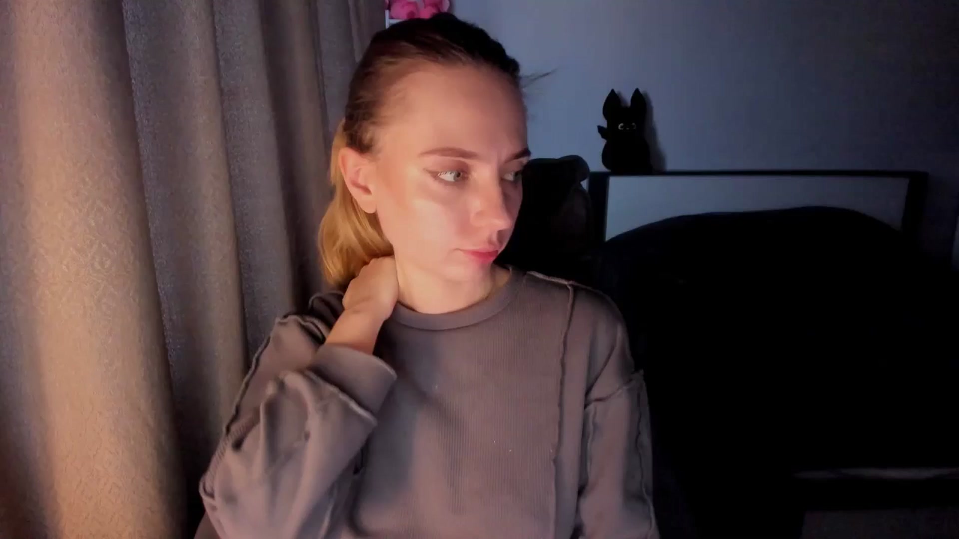 Gallery image thumbnail from Iam_Sasha's myfreecams stream on, 11/09/2025, 11:18 image 11 of 20