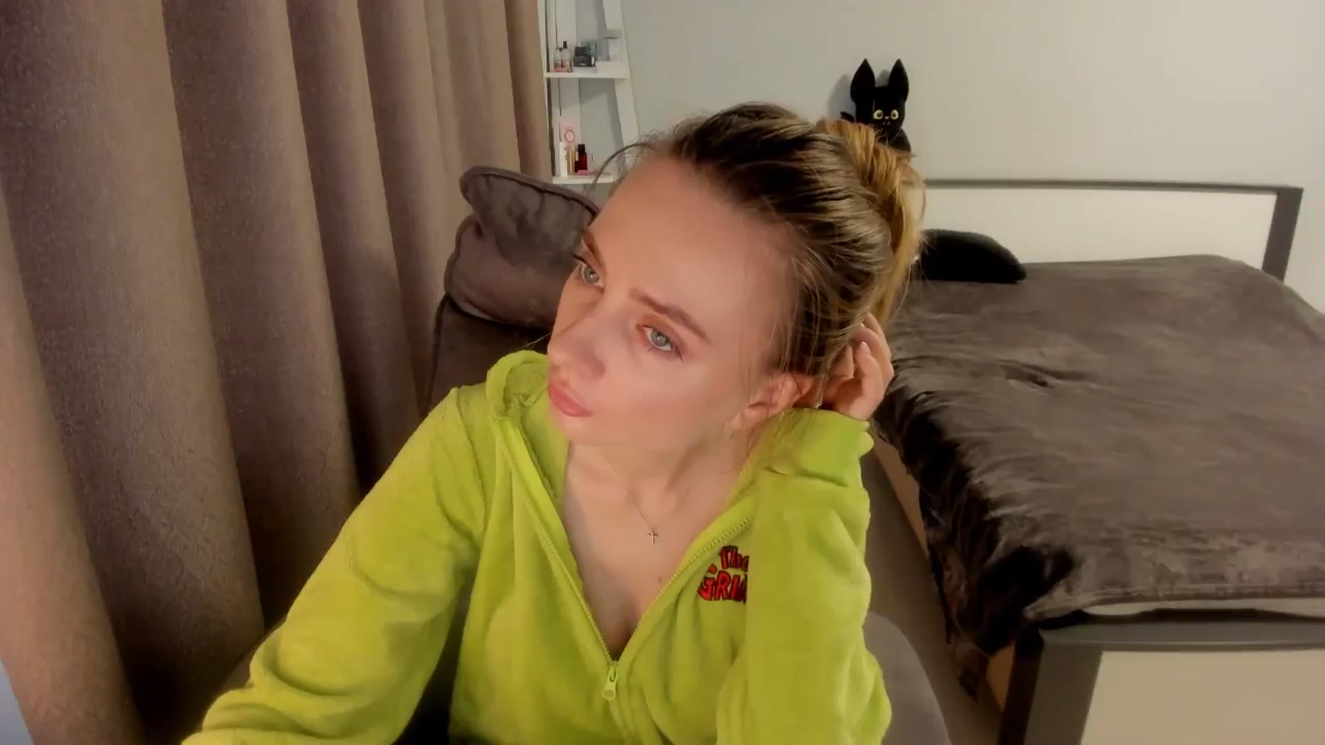 Gallery image thumbnail from Iam_Sasha's myfreecams stream on, 11/13/2025, 12:11 image 11 of 20