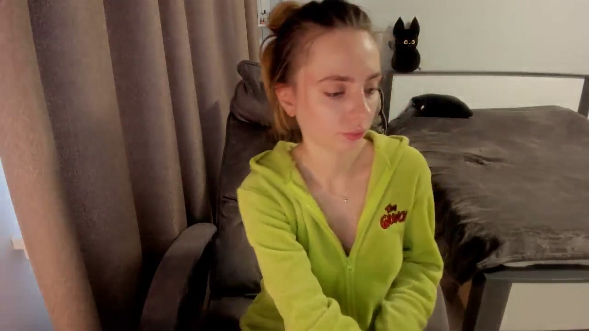 Gallery image thumbnail from Iam_Sasha's myfreecams stream on, 11/13/2025, 13:00 image 12 of 20