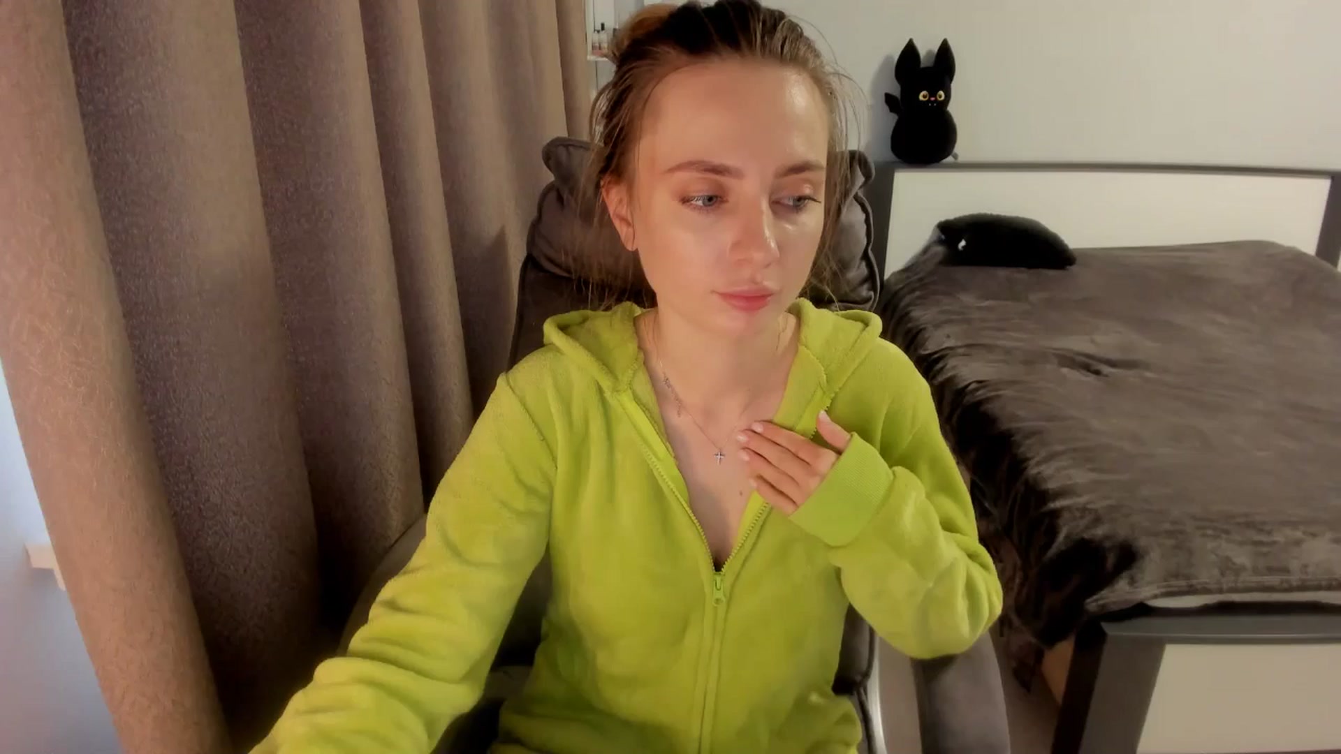 Gallery image thumbnail from Iam_Sasha's myfreecams stream on, 11/13/2025, 13:00 image 10 of 20