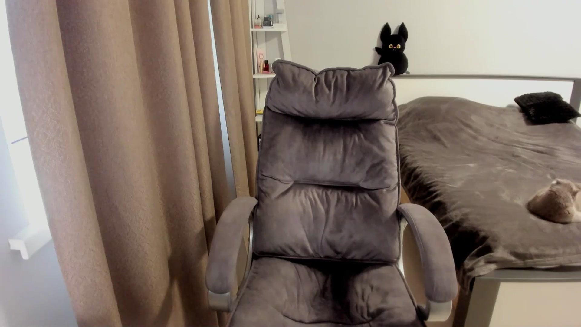 Gallery image thumbnail from Iam_Sasha's myfreecams stream on, 11/15/2025, 13:23 image 8 of 20