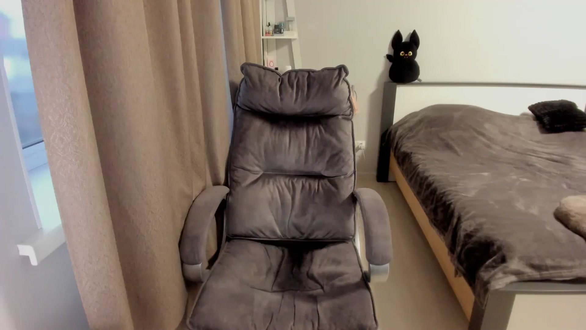 Gallery image thumbnail from Iam_Sasha's myfreecams stream on, 11/15/2025, 13:45 image 17 of 20
