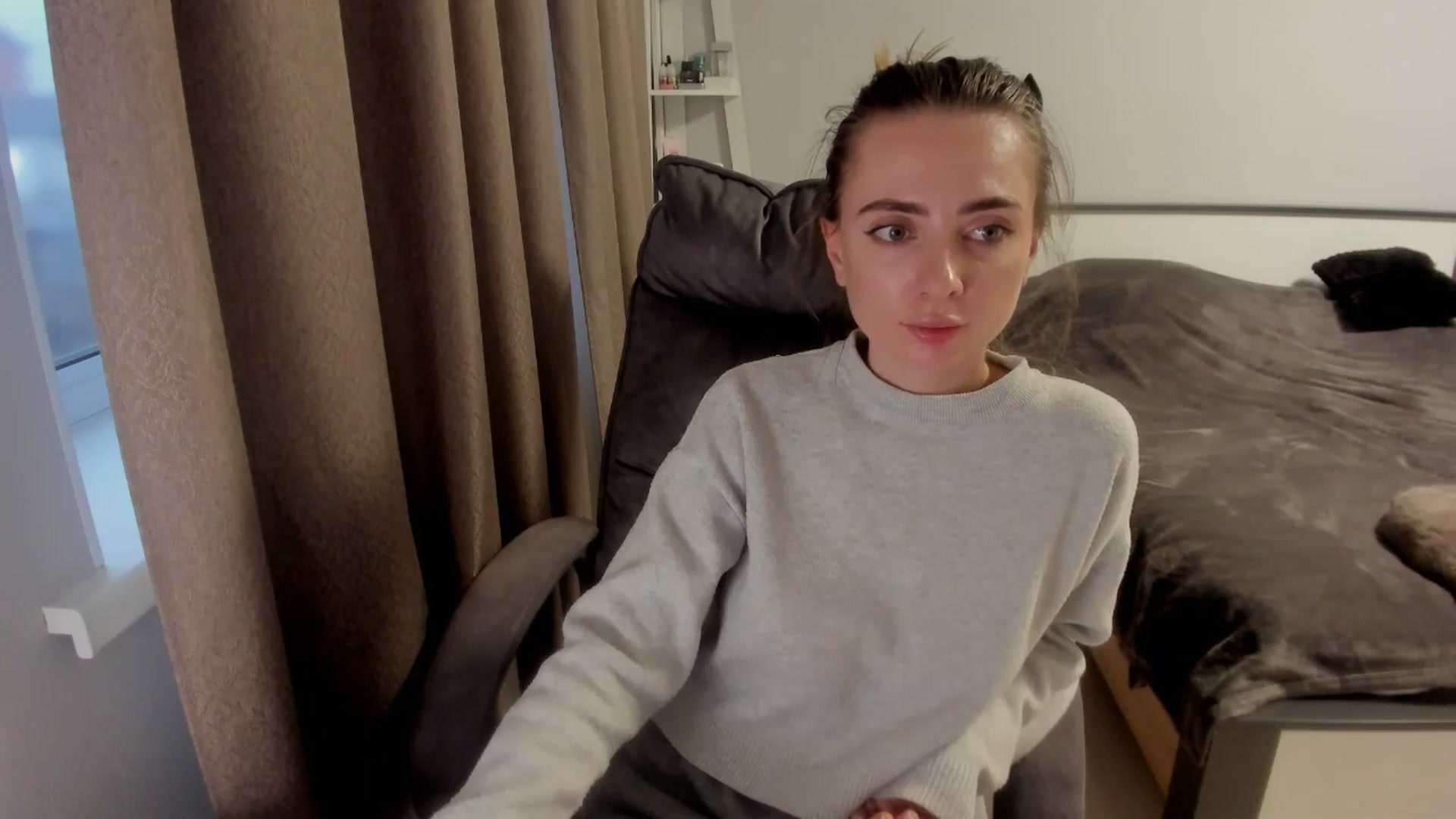 Gallery image thumbnail from Iam_Sasha's myfreecams stream on, 11/15/2025, 13:45 image 14 of 20