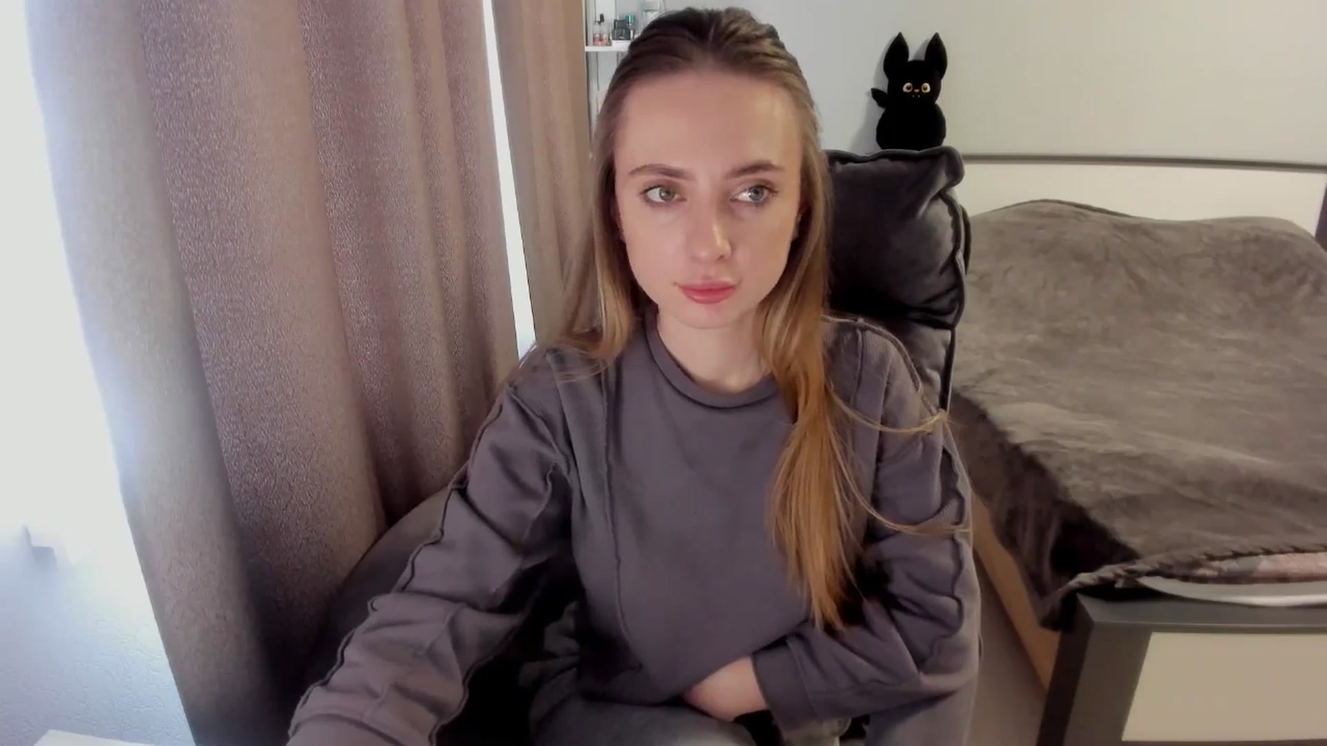 Gallery image thumbnail from Iam_Sasha's myfreecams stream on, 11/16/2025, 10:00 image 5 of 20