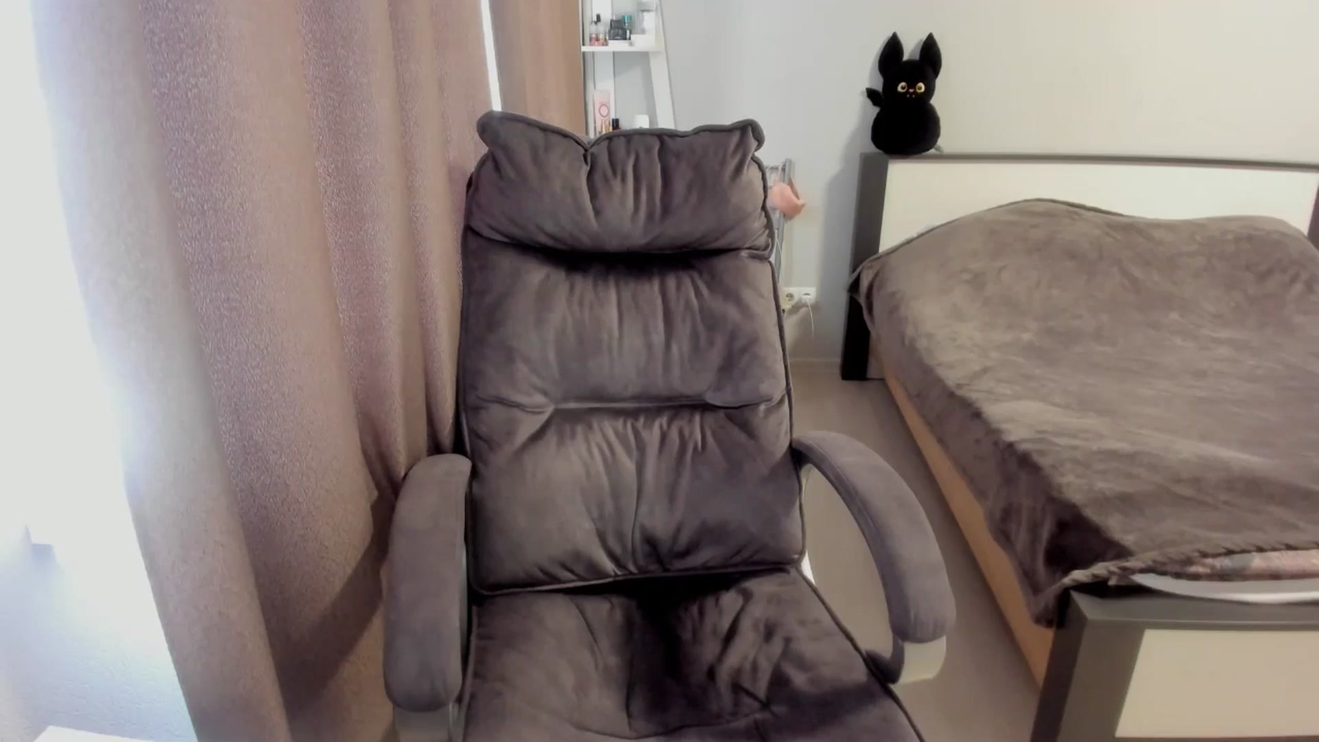 Gallery image thumbnail from Iam_Sasha's myfreecams stream on, 11/16/2025, 10:00 image 15 of 20