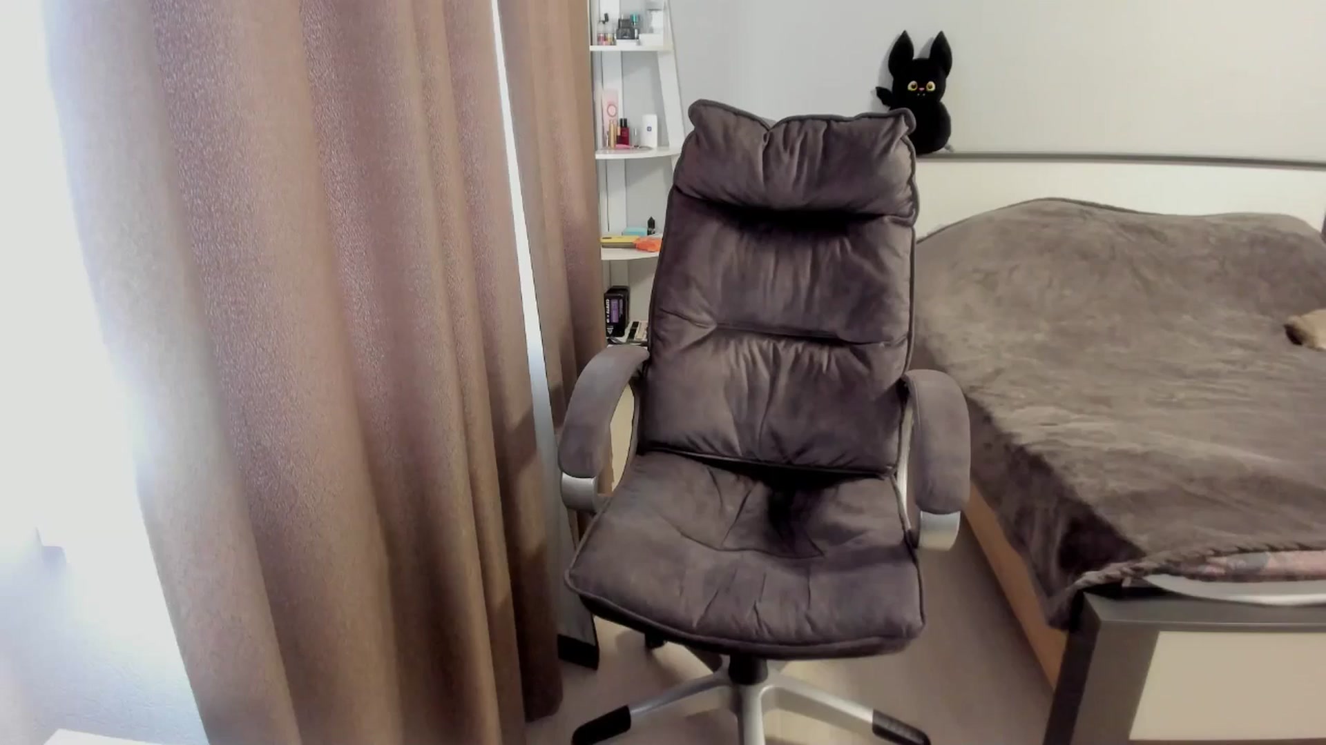 Gallery image thumbnail from Iam_Sasha's myfreecams stream on, 11/16/2025, 10:43 image 17 of 20