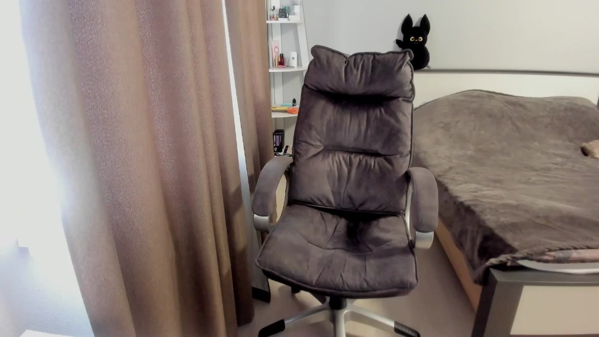 Gallery image thumbnail from Iam_Sasha's myfreecams stream on, 11/16/2025, 10:43 image 16 of 20