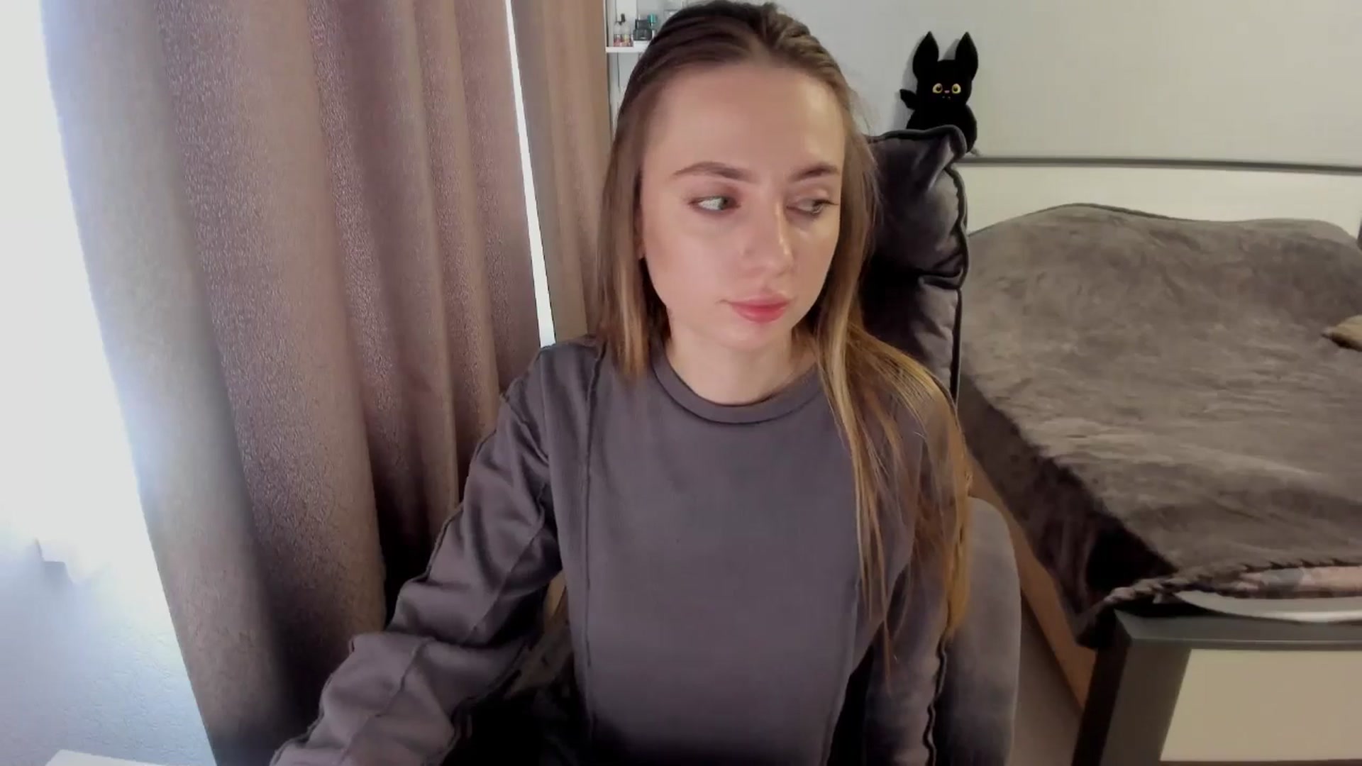 Gallery image thumbnail from Iam_Sasha's myfreecams stream on, 11/16/2025, 10:43 image 11 of 20