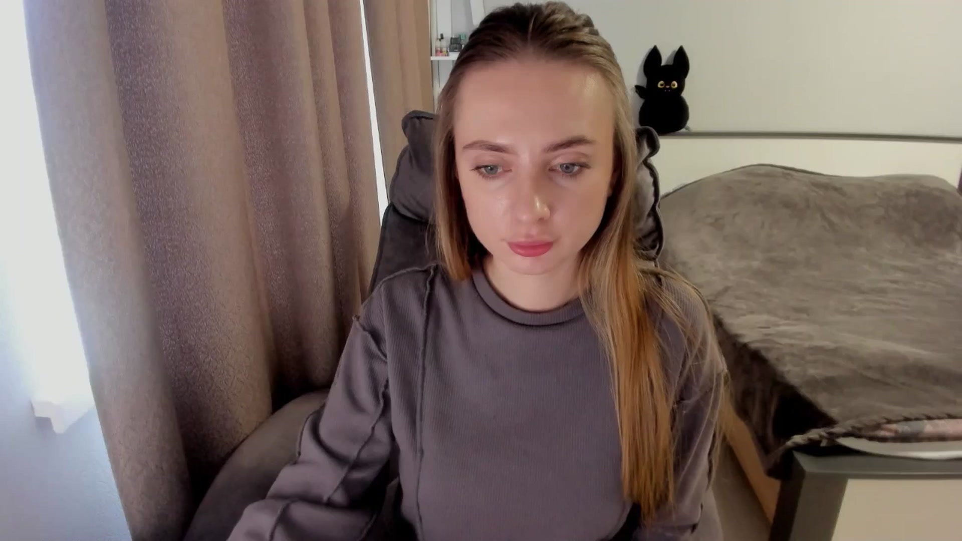 Gallery image thumbnail from Iam_Sasha's myfreecams stream on, 11/16/2025, 12:01 image 17 of 20