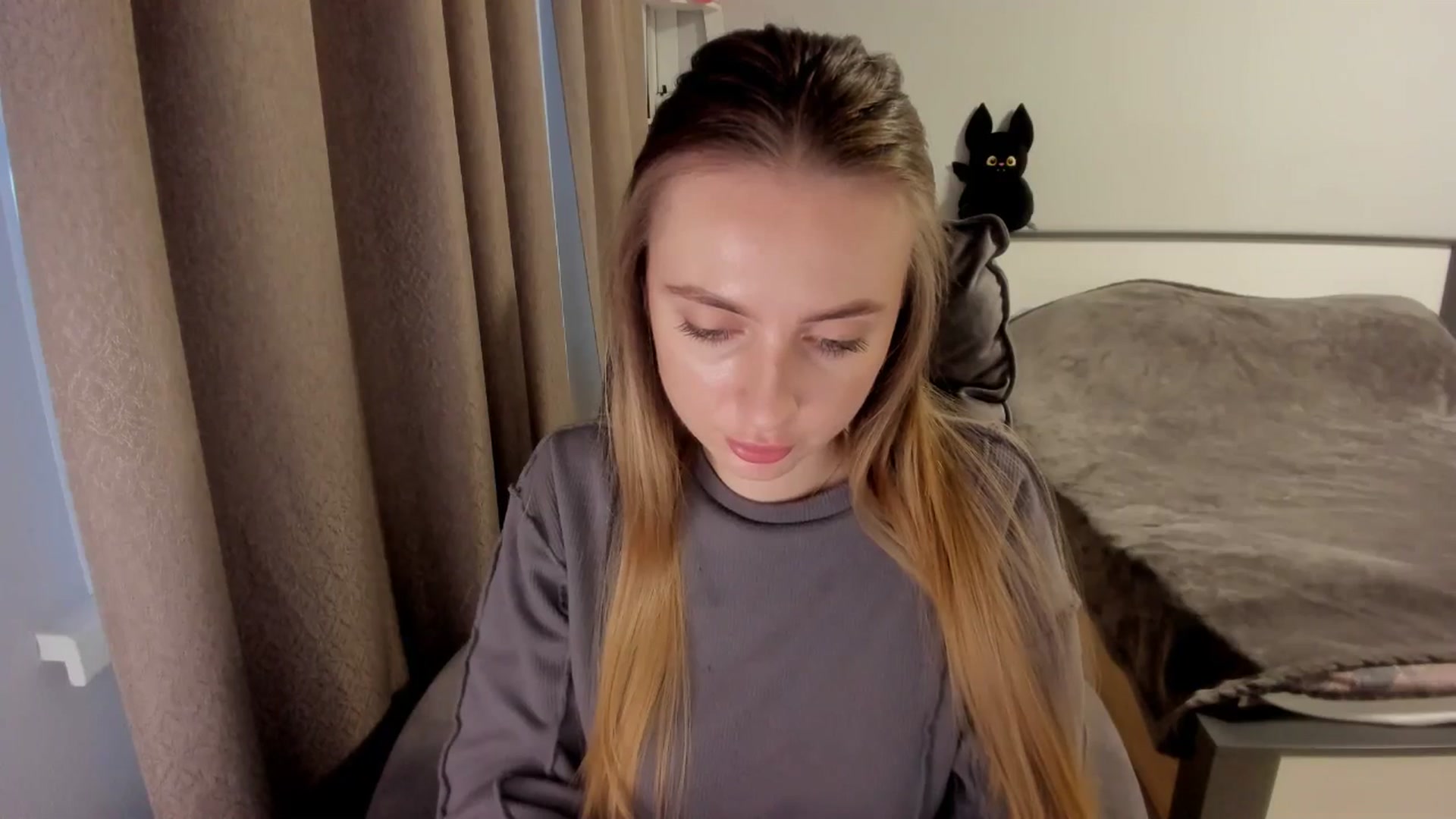 Gallery image thumbnail from Iam_Sasha's myfreecams stream on, 11/16/2025, 13:57 image 6 of 20