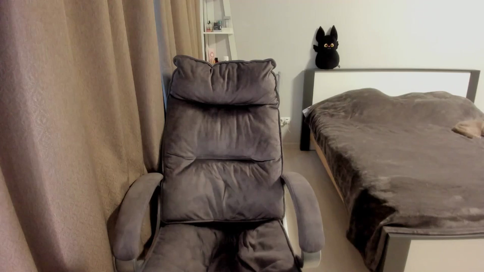 Gallery image thumbnail from Iam_Sasha's myfreecams stream on, 11/24/2025, 14:00 image 18 of 20
