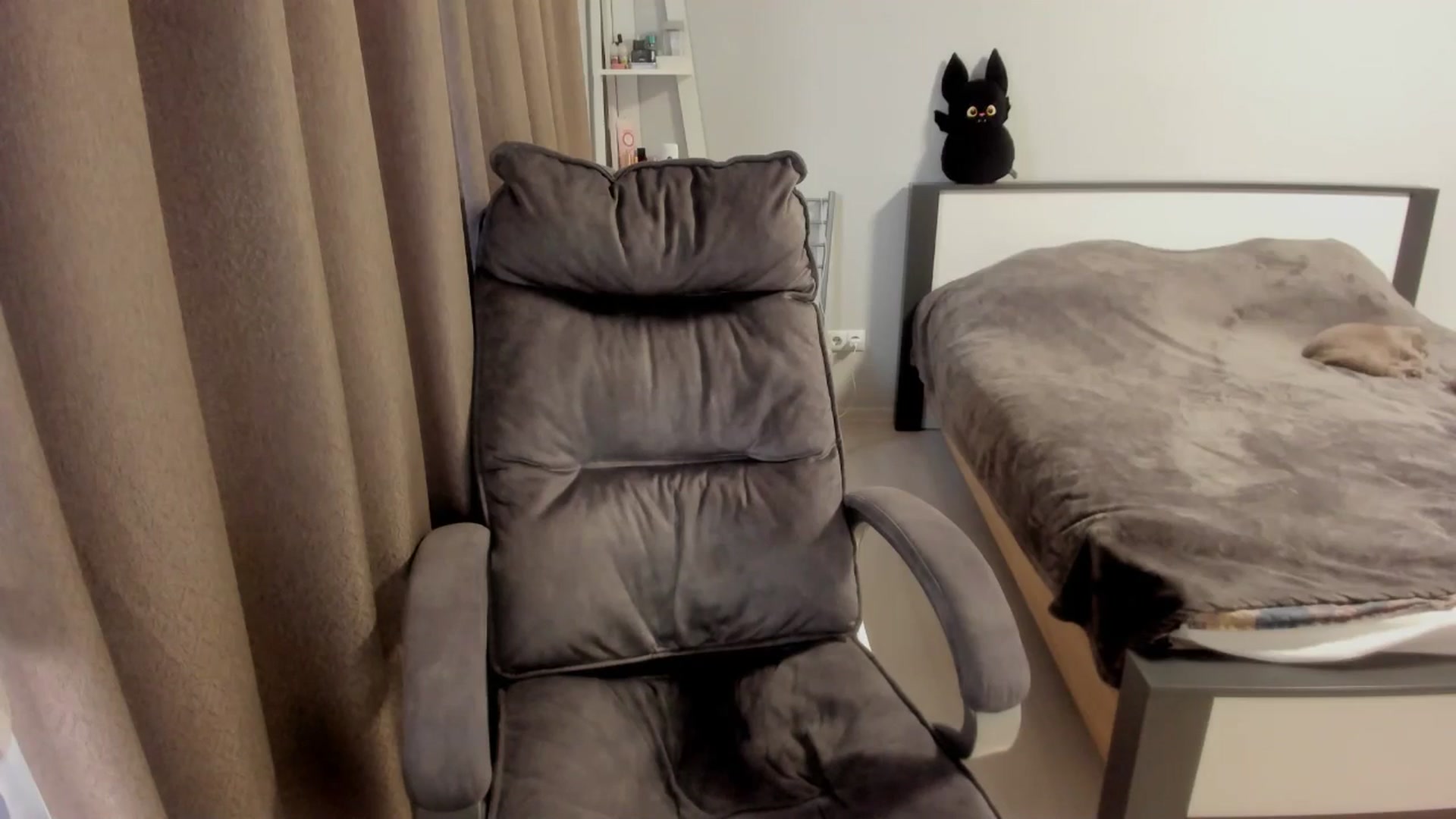 Gallery image thumbnail from Iam_Sasha's myfreecams stream on, 11/25/2025, 14:00 image 7 of 20