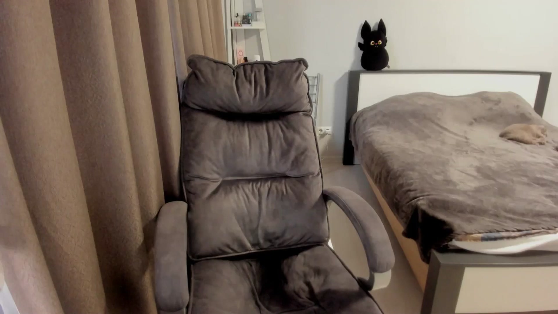 Gallery image thumbnail from Iam_Sasha's myfreecams stream on, 11/25/2025, 14:00 image 6 of 20