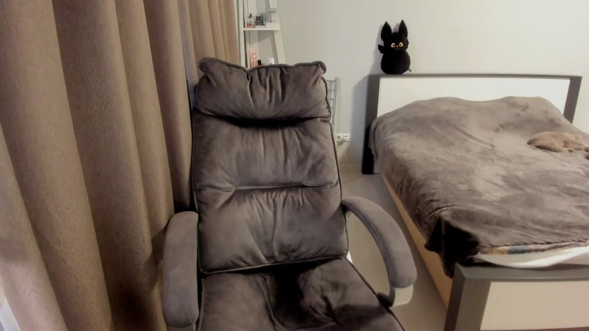 Gallery image thumbnail from Iam_Sasha's myfreecams stream on, 11/25/2025, 14:00 image 8 of 20