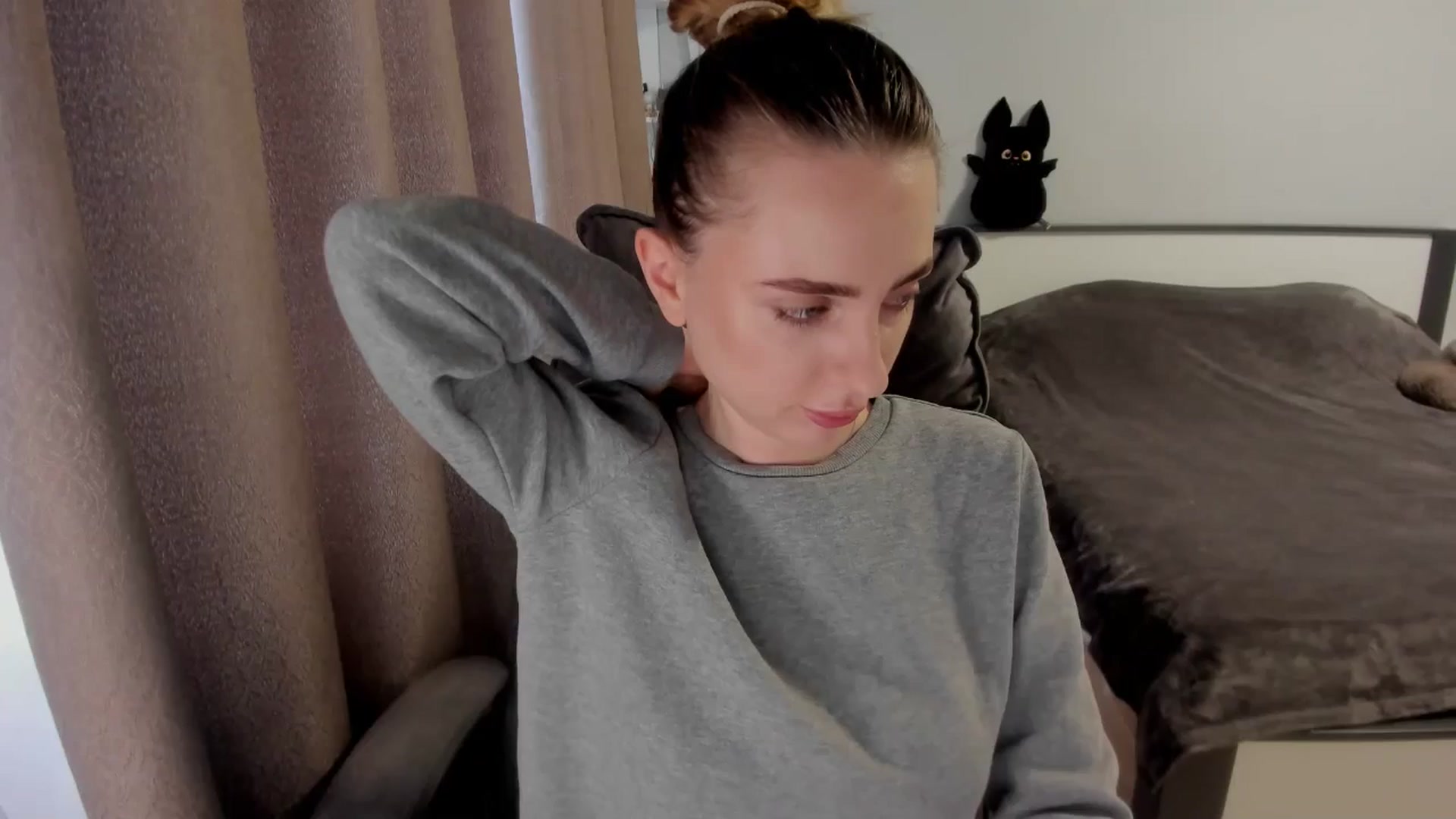 Gallery image thumbnail from Iam_Sasha's myfreecams stream on, 11/28/2025, 10:14 image 1 of 20